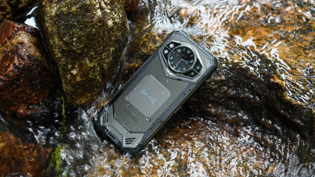 Doogee S200 rugged outdoor smartphone